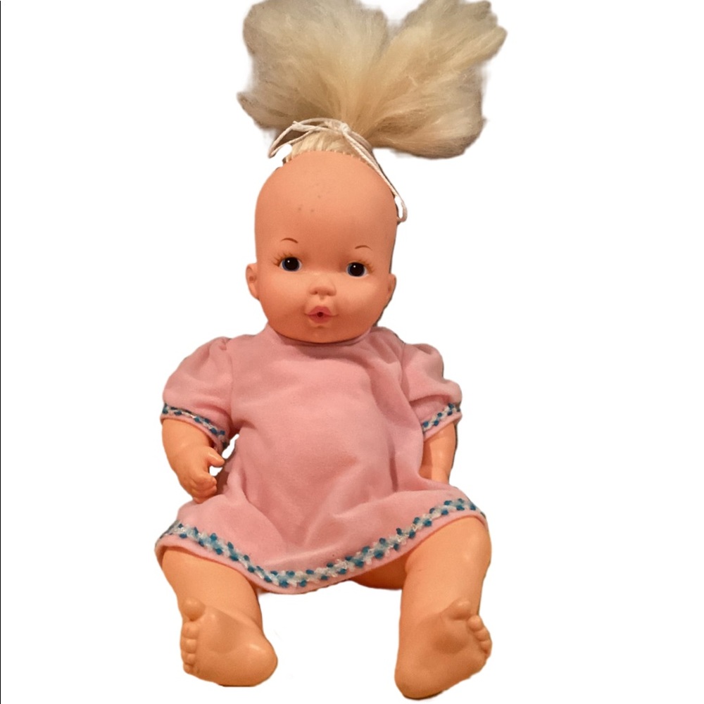 Vintage 1975 LESNEY BABY BURPS wet and drink baby doll